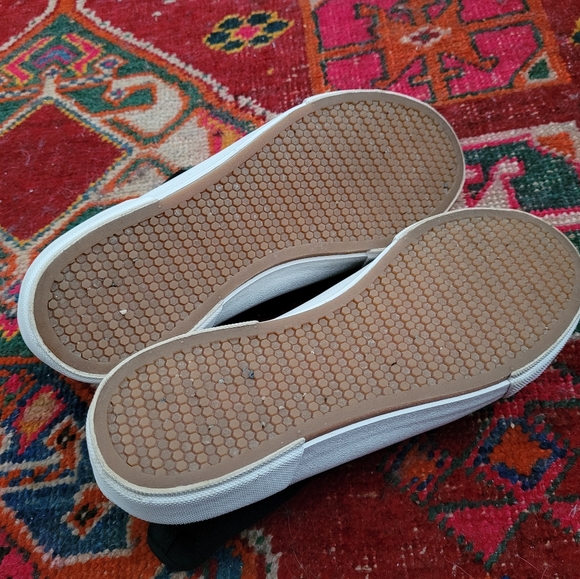 Canvas high top and low top - Picture 3 of 3